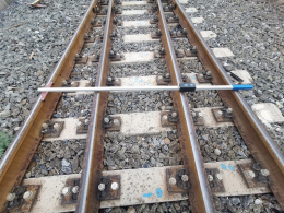 Digital Rail Offset Ruler